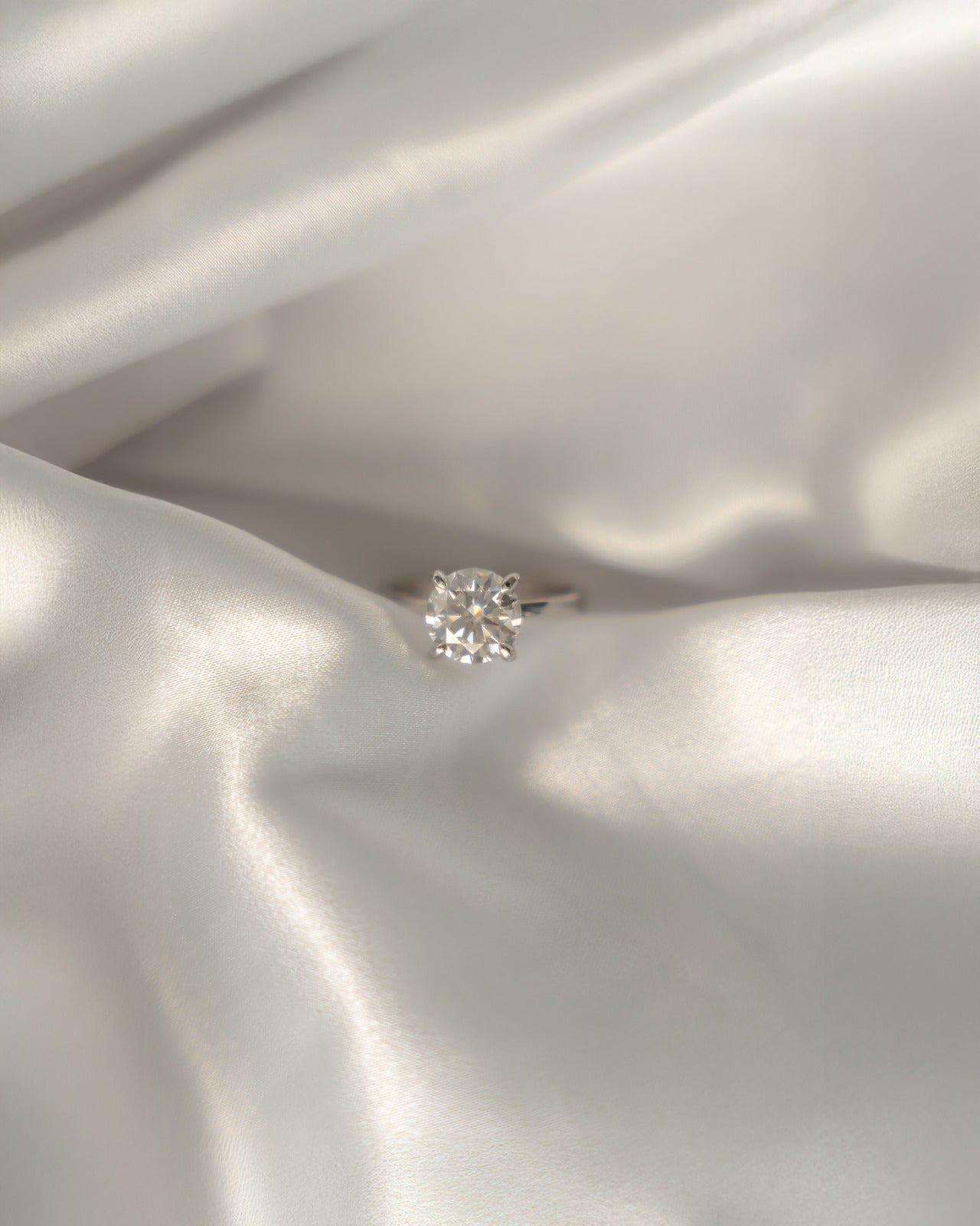 Round Brilliant cut - Moissanite Solitaire ring - Silver - S952